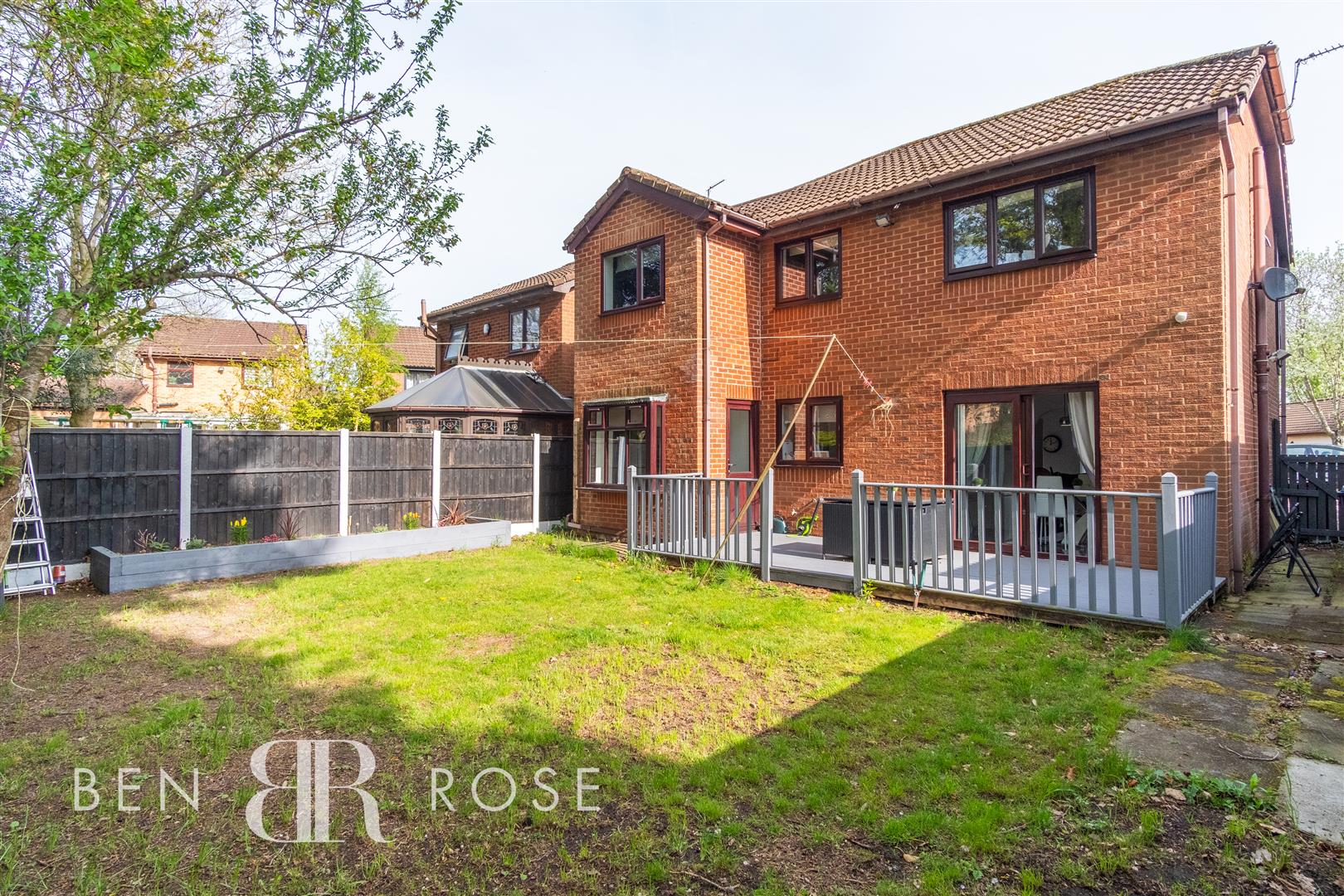 4 bed property in Ridge Way, Preston